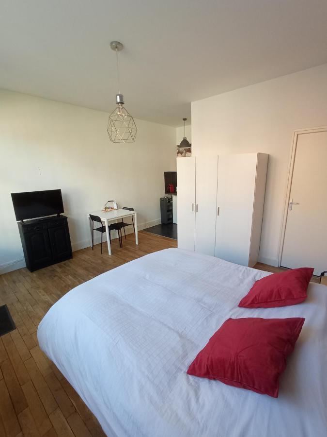 Au Pied Du Beffroi Apartment Arras Exterior photo