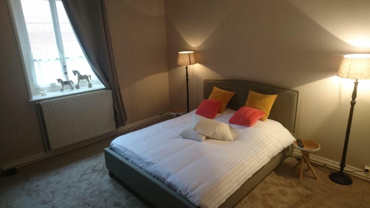 Au Pied Du Beffroi Apartment Arras Exterior photo